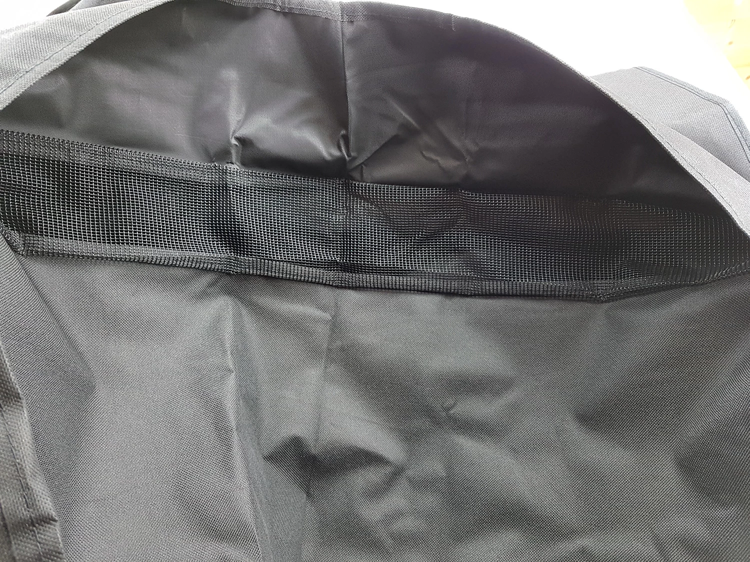 Grillfürst Abdeckhaube 155 X 66 X 124 Cm - Borussia Dortmund Edition Für Napoleon LE3, LEX485, Rogue 525, Rogue 525 SE/ Crown 490 / Baron 490, 440 / Signet 390, 340, 320 / Genesis II 3-Brenner – Bild 3