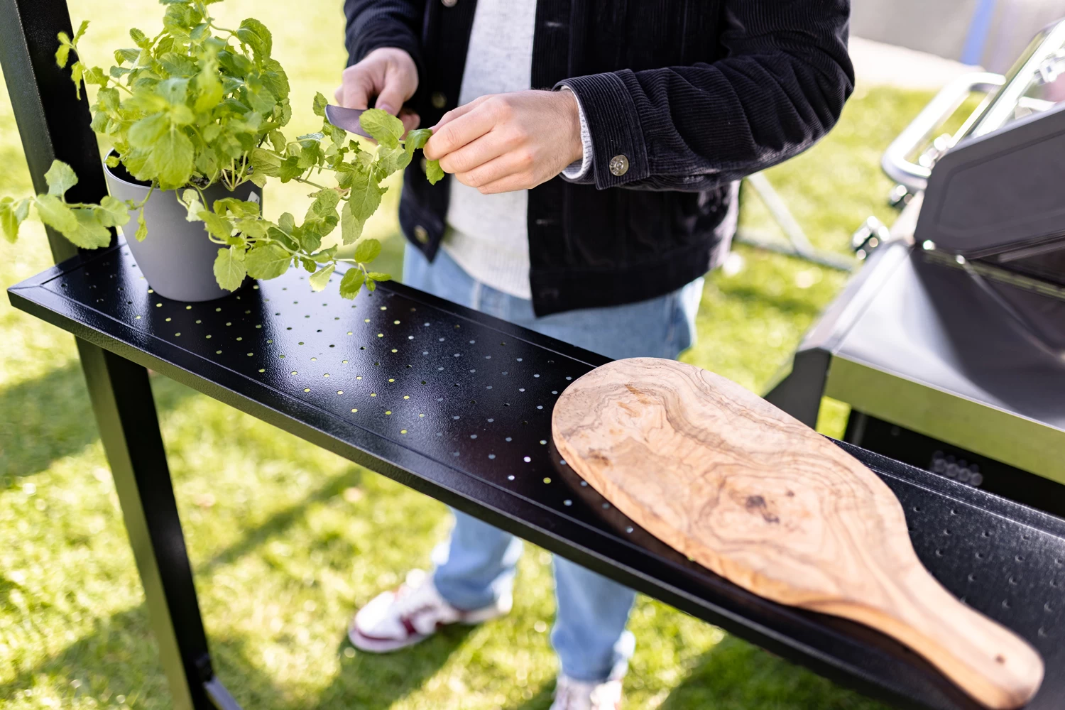 Grillfürst Premium Grillpavillon Aus Stahl Mit Wetterfestem Metalldach Und Ablageflächen – Bild 8