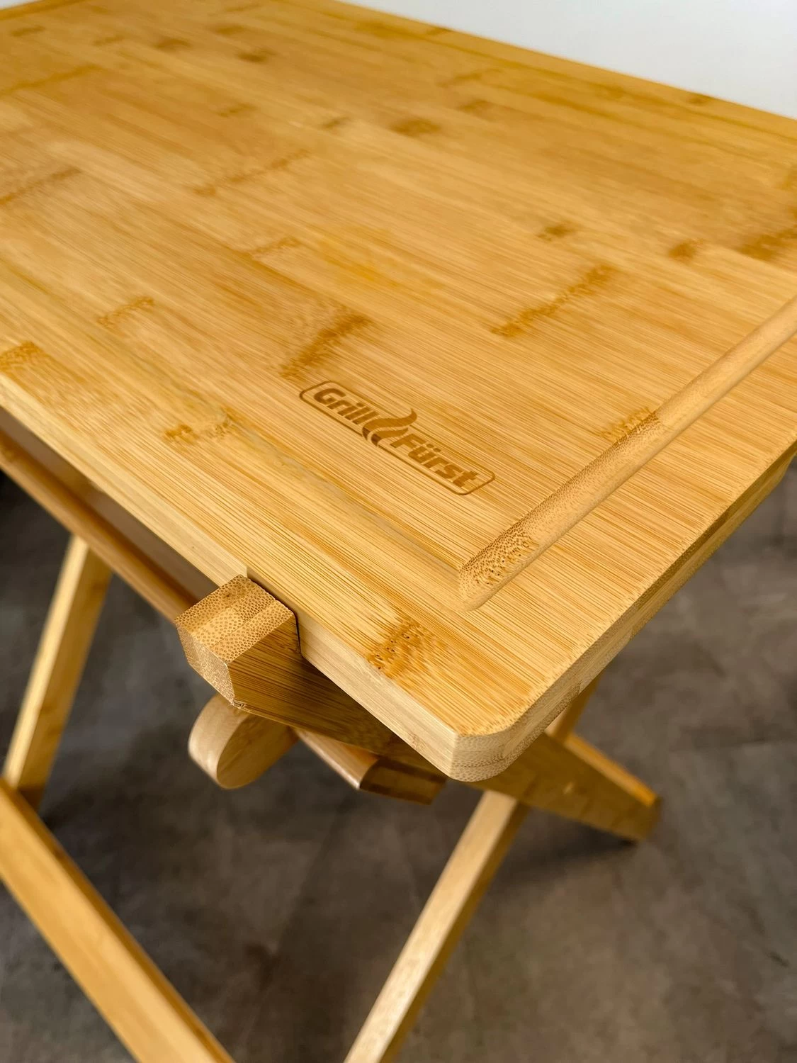 Grillfürst Grill Beistelltisch / Klapptisch Mit Abnehmbaren Schneidebrett 63 Cm X 40 Cm – Bild 2