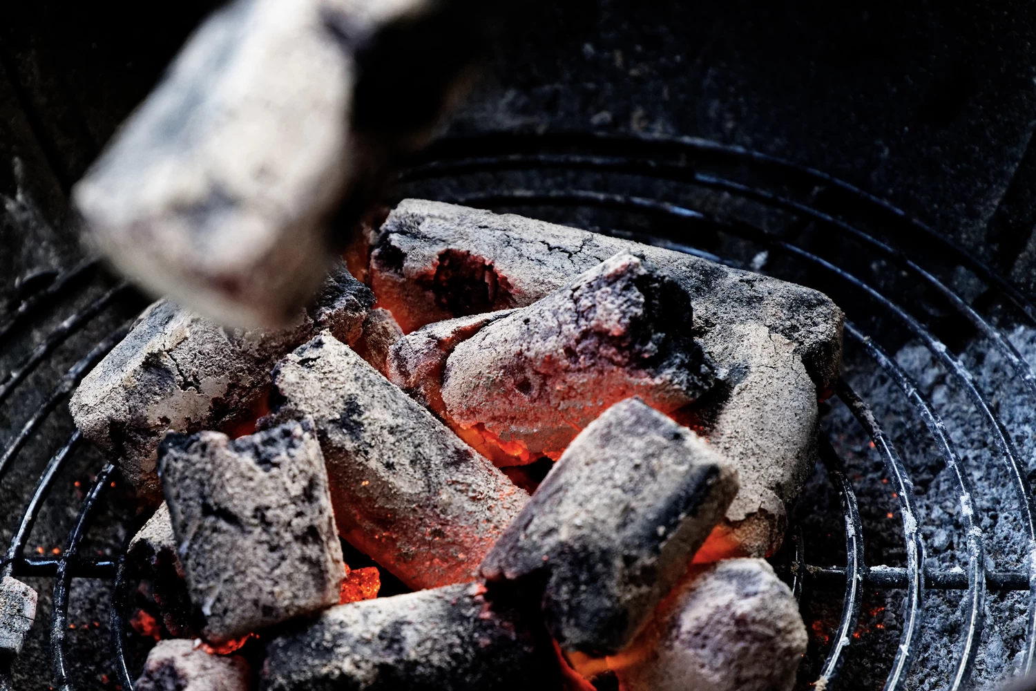 Grillfürst Kokosbriketts In Stangenform - 10 Kg - Ideal Für Dutch Oven Und Grill – Bild 8