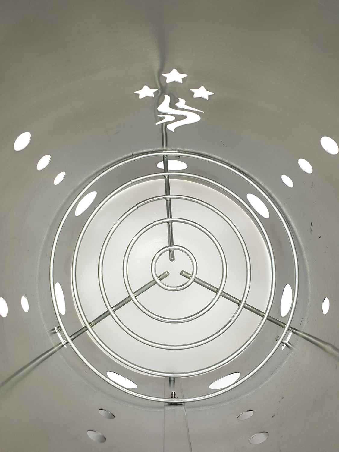 Grillfürst Anzündkamin Premium Edelstahl, Durchmesser 19 Cm, Höhe 30,5 Cm, Mit Sicherheitsgriff – Bild 9